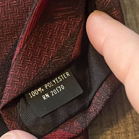 Mezzano Original Polyester  Abstract Geometric Burgundy Tie made in USA - Picture 5 of 6